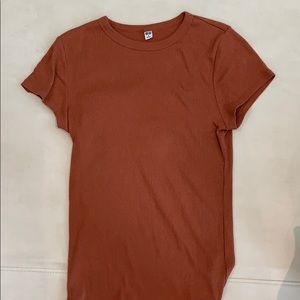 Uniqlo ribbed tee